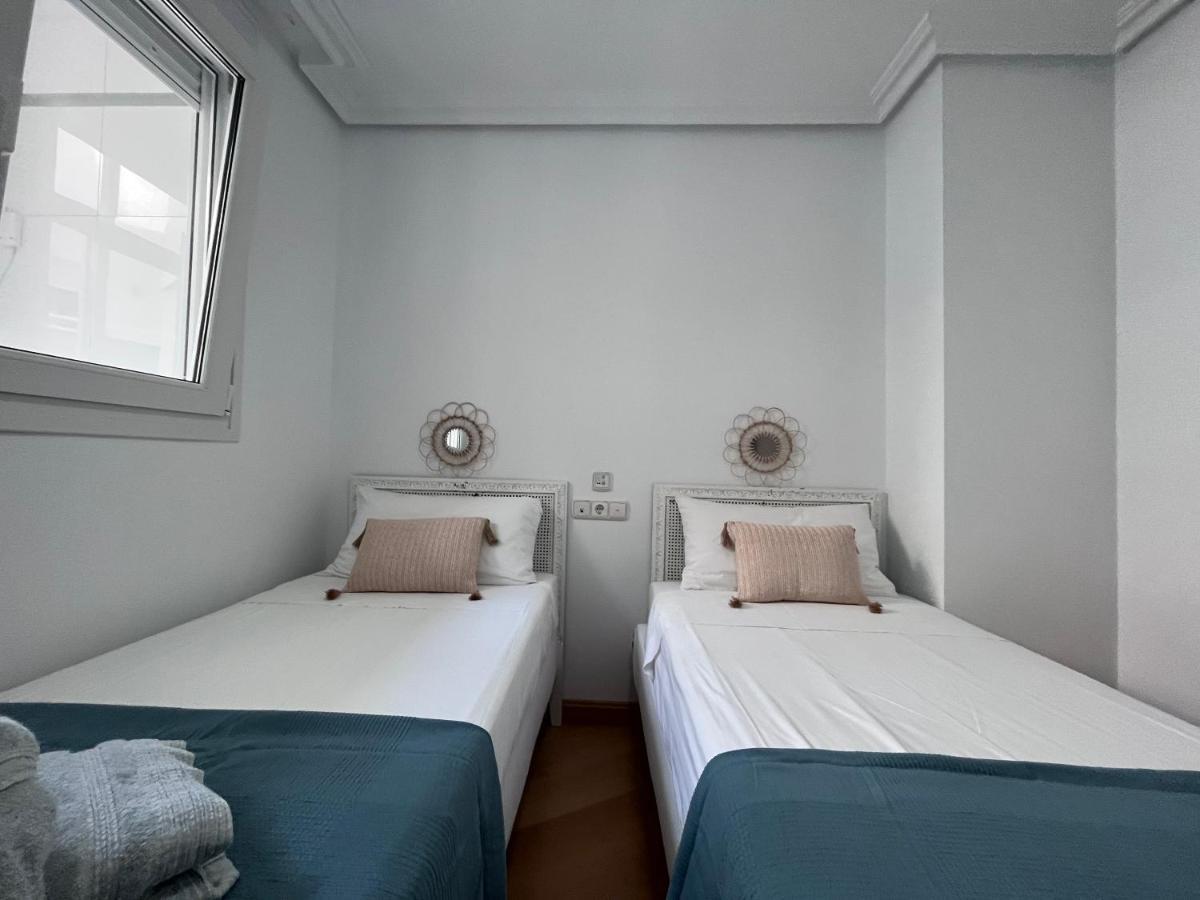Gatu Premium Villa Turquesa Playa Y Parking Cádiz Eksteriør billede